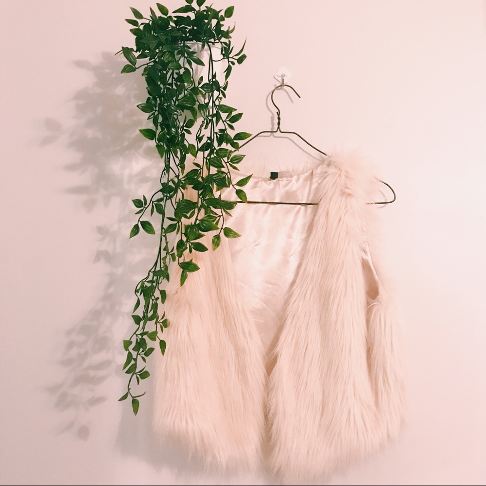 Faux Fur Vest 🌷
